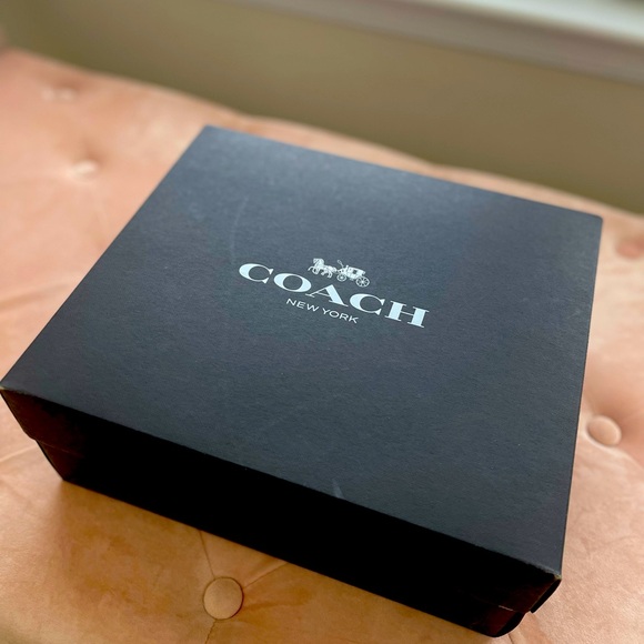 Coach Tabby Top Handle 20 - Picture 11 of 13